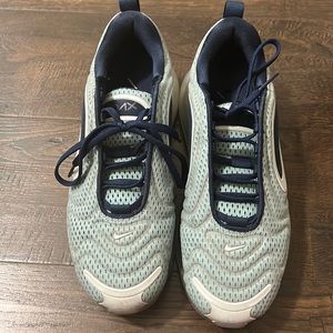 Nike Women 720 Sneakers